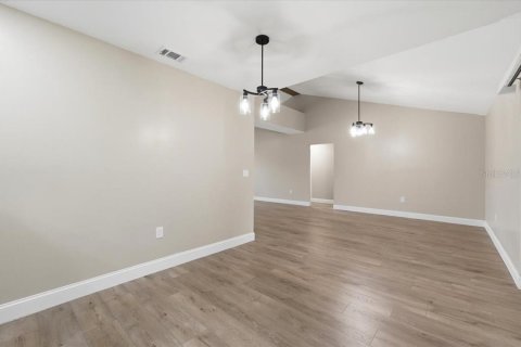 Villa ou maison à vendre à Lakeland, Floride: 3 chambres, 132.29 m2 № 2148399 - photo 11