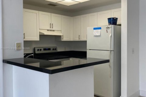 Condominio en alquiler en Fort Lauderdale, Florida, 1 dormitorio, 81.57 m2 № 1890575 - foto 10