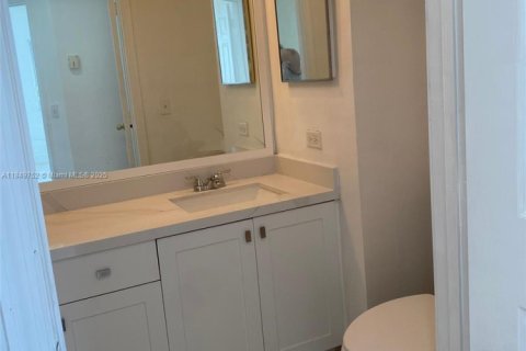 Condominio en alquiler en Fort Lauderdale, Florida, 1 dormitorio, 81.57 m2 № 1890575 - foto 7
