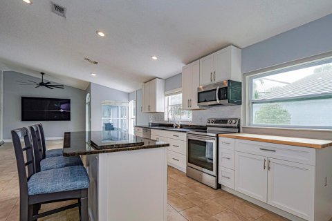 Casa en venta en Palm City, Florida, 3 dormitorios, 166.85 m2 № 2385353 - foto 13