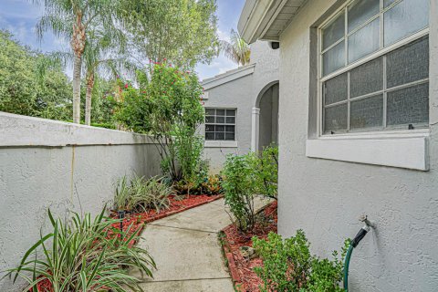 Casa en venta en Palm City, Florida, 3 dormitorios, 166.85 m2 № 2385353 - foto 5