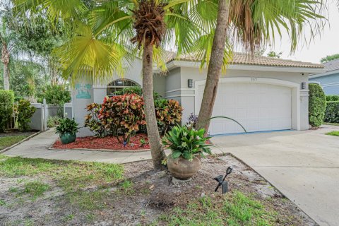 Casa en venta en Palm City, Florida, 3 dormitorios, 166.85 m2 № 2385353 - foto 4