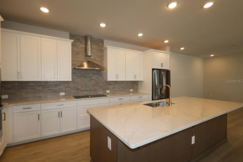 Casa en venta en Orlando, Florida, 4 dormitorios, 219.71 m2 № 2203407 - foto 5