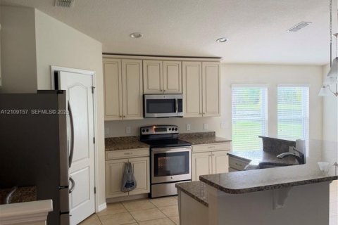Villa ou maison à vendre à Orlando, Floride: 4 chambres, 188.96 m2 № 2427818 - photo 16