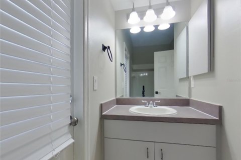 House in Sarasota, Florida 4 bedrooms, 217.21 sq.m. № 2111930 - photo 13