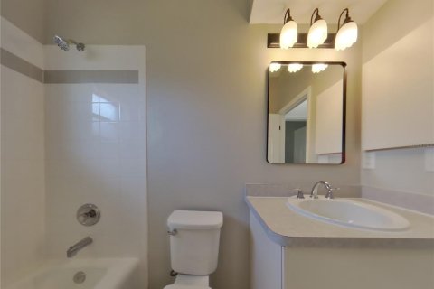 House in Sarasota, Florida 4 bedrooms, 217.21 sq.m. № 2111930 - photo 14