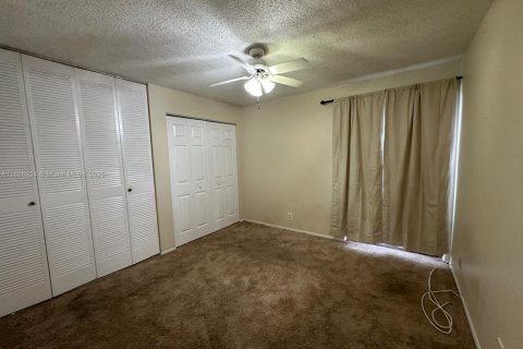 Condominio en venta en Lauderhill, Florida, 2 dormitorios, 106.84 m2 № 1951352 - foto 16
