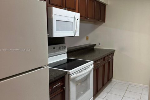 Condominio en venta en Lauderhill, Florida, 2 dormitorios, 106.84 m2 № 1951352 - foto 30