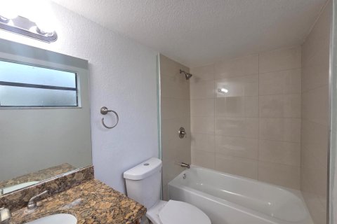 Copropriété à louer à West Palm Beach, Floride: 3 chambres, 102.19 m2 № 2398084 - photo 26