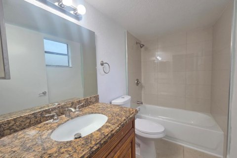 Copropriété à louer à West Palm Beach, Floride: 3 chambres, 102.19 m2 № 2398084 - photo 25
