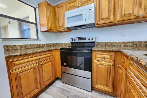 Copropriété à louer à West Palm Beach, Floride: 3 chambres, 102.19 m2 № 2398084 - photo 10