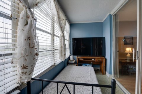 Купить кондоминиум в Лодердейл-Лейкс, Флорида 1 спальня, 69.49м2, № 2048564 - фото 3