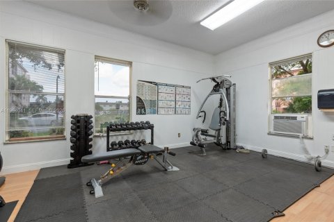 Купить кондоминиум в Лодердейл-Лейкс, Флорида 1 спальня, 69.49м2, № 2048564 - фото 12