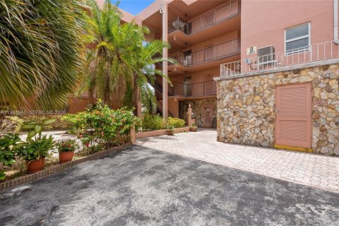 Купить кондоминиум в Лодердейл-Лейкс, Флорида 1 спальня, 69.49м2, № 2048564 - фото 8