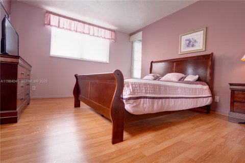 Купить кондоминиум в Лодердейл-Лейкс, Флорида 1 спальня, 69.49м2, № 2048564 - фото 5