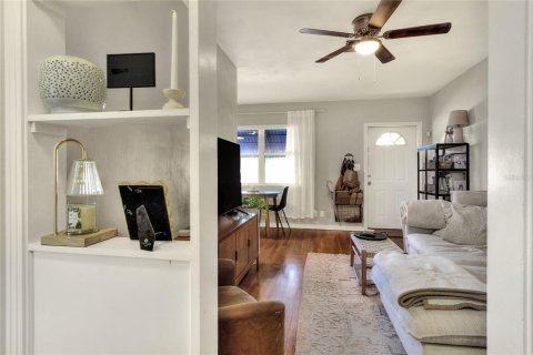 Apartment in Lakeland, Florida 2 bedrooms, 74.32 sq.m. № 2379331 - photo 9