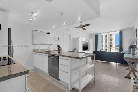 Купить кондоминиум в Майами, Флорида 2 спальни, 121.7м2, № 1958038 - фото 7