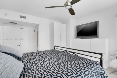 Купить кондоминиум в Майами, Флорида 2 спальни, 121.7м2, № 1958038 - фото 18