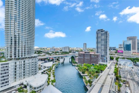 Купить кондоминиум в Майами, Флорида 2 спальни, 121.7м2, № 1958038 - фото 28