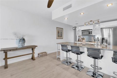 Купить кондоминиум в Майами, Флорида 2 спальни, 121.7м2, № 1958038 - фото 9