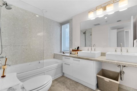 Купить кондоминиум в Майами, Флорида 2 спальни, 121.7м2, № 1958038 - фото 20