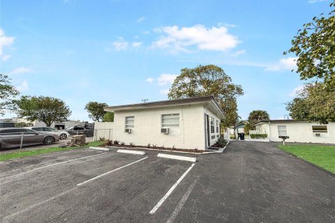 Villa ou maison à louer à Lake Worth, Floride: 1 chambre, 37.9 m2 № 1836331 - photo 10