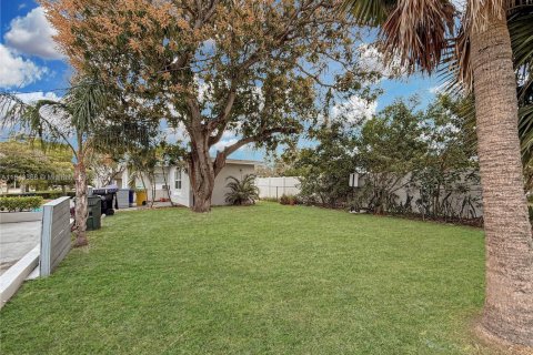 Villa ou maison à louer à Lake Worth, Floride: 1 chambre, 37.9 m2 № 1836331 - photo 11