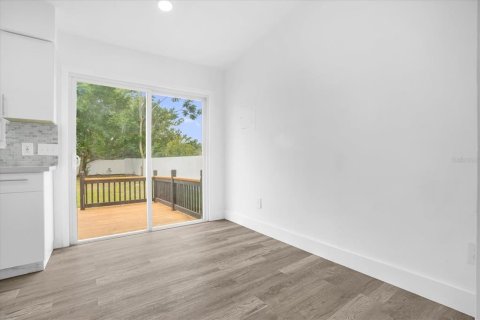 Casa en alquiler en Winter Haven, Florida, 3 dormitorios, 104.05 m2 № 2148715 - foto 7