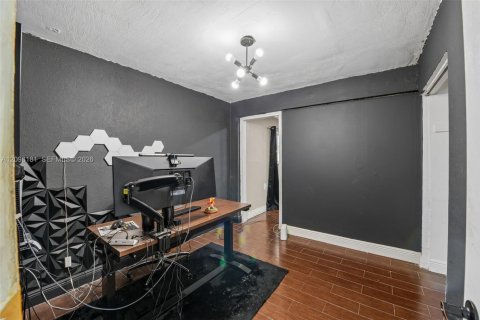 Casa en venta en Miami Gardens, Florida, 3 dormitorios, 159.61 m2 № 2394969 - foto 25