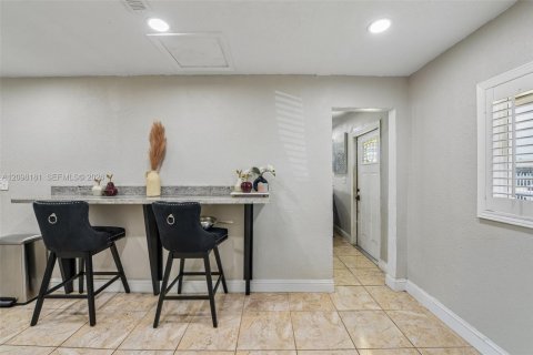 Casa en venta en Miami Gardens, Florida, 3 dormitorios, 159.61 m2 № 2394969 - foto 12