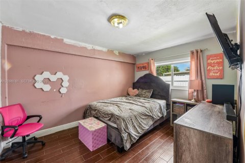 Casa en venta en Miami Gardens, Florida, 3 dormitorios, 159.61 m2 № 2394969 - foto 22