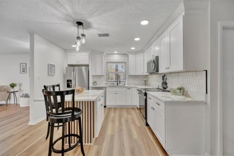 Casa en alquiler en Apollo Beach, Florida, 3 dormitorios, 151.71 m2 № 2277298 - foto 10