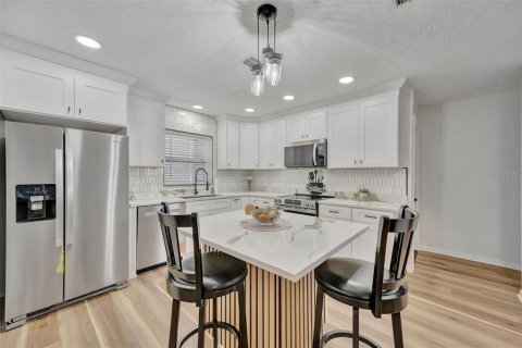 Casa en alquiler en Apollo Beach, Florida, 3 dormitorios, 151.71 m2 № 2277298 - foto 9