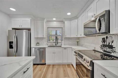 Casa en alquiler en Apollo Beach, Florida, 3 dormitorios, 151.71 m2 № 2277298 - foto 12