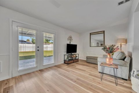Casa en alquiler en Apollo Beach, Florida, 3 dormitorios, 151.71 m2 № 2277298 - foto 19