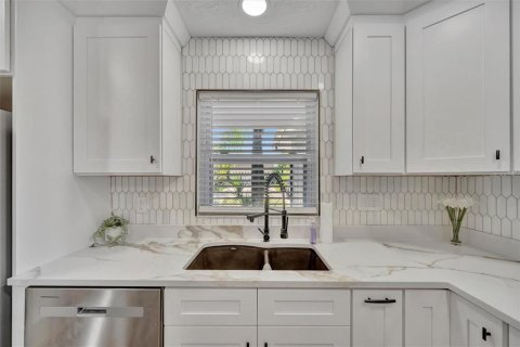 Casa en alquiler en Apollo Beach, Florida, 3 dormitorios, 151.71 m2 № 2277298 - foto 13
