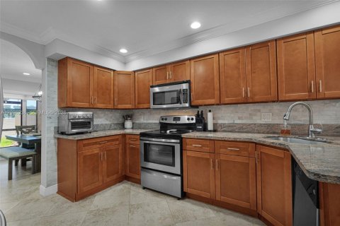 Touwnhouse à vendre à Coral Springs, Floride: 3 chambres, 136.75 m2 № 2402625 - photo 16