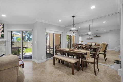 Touwnhouse à vendre à Coral Springs, Floride: 3 chambres, 136.75 m2 № 2402625 - photo 13