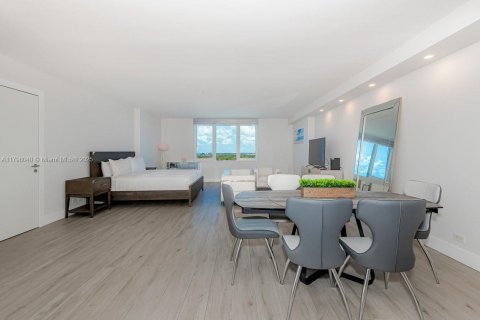 Studio in the Condo in Miami Beach, Florida № 2169360