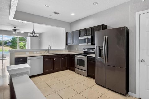 Touwnhouse à vendre à Ocala, Floride: 3 chambres, 147.16 m2 № 2205085 - photo 4