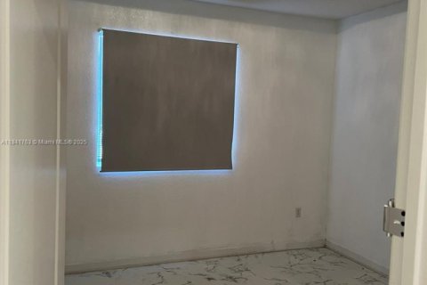 House in Homestead, Florida 3 bedrooms, 132.66 sq.m. № 1834458 - photo 7