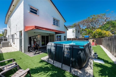 House in Cutler Bay, Florida 4 bedrooms, 187.66 sq.m. № 1954220 - photo 2