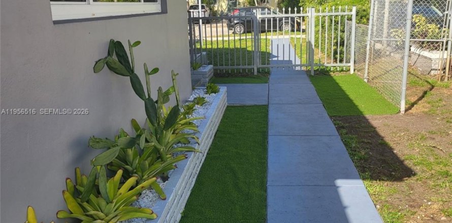 Propiedad comercial en Hollywood, Florida 196.95 m2 № 2010411