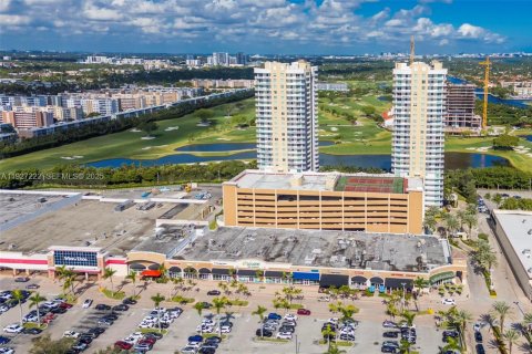 Condominio en venta en Hallandale Beach, Florida, 1 dormitorio, 65.03 m2 № 1985855 - foto 29