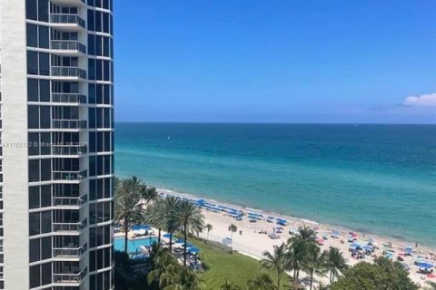 Copropriété à vendre à Sunny Isles Beach, Floride: 38.09 m2 № 1860769 - photo 15