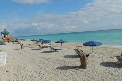 Copropriété à vendre à Sunny Isles Beach, Floride: 38.09 m2 № 1860769 - photo 13