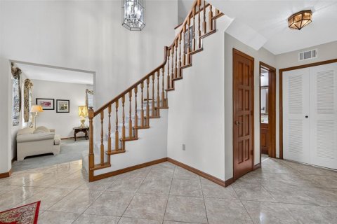 House in Tavares, Florida 4 bedrooms, 347.83 sq.m. № 2279914 - photo 16