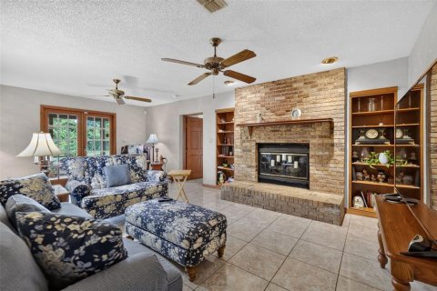 House in Tavares, Florida 4 bedrooms, 347.83 sq.m. № 2279914 - photo 26