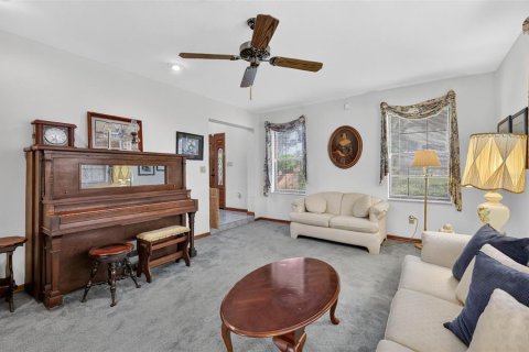 House in Tavares, Florida 4 bedrooms, 347.83 sq.m. № 2279914 - photo 21