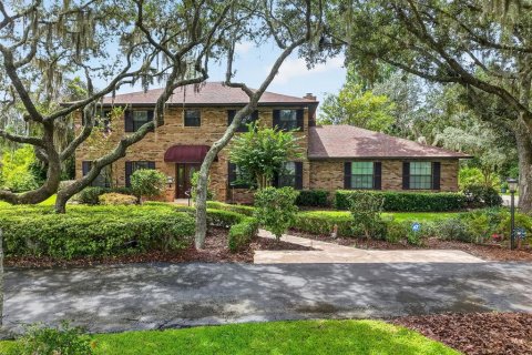 House in Tavares, Florida 4 bedrooms, 347.83 sq.m. № 2279914 - photo 7